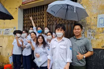 Hà Nội: Những hình ảnh xúc động trong Kỳ thi tốt nghiệp THPT 2022