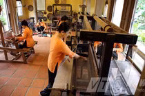 Về thăm làng dệt lụa truyền thống ở Hội An