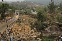 Bằng chứng thi công kém chất lượng... sập cầu 48 người thương vong