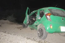 Taxi Mai Linh bị tàu hỏa đâm kinh hoàng ở Nghệ An