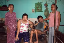 Đau xé lòng cảnh mẹ nuôi hai con bị bệnh hiểm nghèo