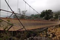 Hàng loạt sai phạm không thể chấp nhận tại cầu Chu Va 6