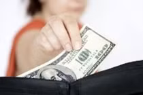 Giáo sư già mất hàng chục tỷ đồng vì mắc bẫy gái trẻ