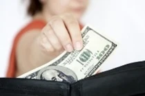 Giáo sư già mất hàng chục tỷ đồng vì mắc bẫy gái trẻ