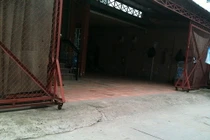 Uống 1 két bia được xem múa thoát y