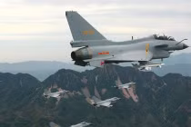 Máy bay TQ bao nhiêu lần uy hiếp lực lượng VN?