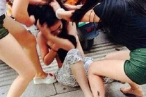 Những vụ đánh ghen "không thể tin nổi" của phụ nữ Việt