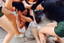 Những vụ đánh ghen "không thể tin nổi" của phụ nữ Việt