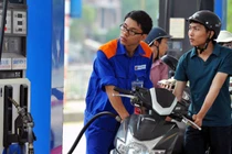 Giá xăng giảm 604 đồng/lít từ 15h chiều nay