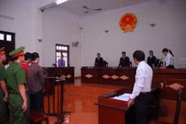 Phiên xử vụ cự cãi CSGT, bị 2 kẻ lạ mặt đánh chết