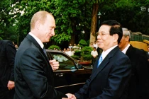Tổng thống Putin làm gì trong 3 lần thăm Việt Nam?