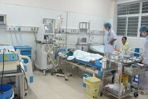 5 học sinh rủ nhau tắm sông, 1 chết đuối, 1 nguy kịch