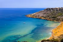 Những bãi biển xanh hồng tím vàng sặc sỡ nhất thế giới