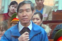 Đối nghịch anh em họ Dương: Dũng tham sống, Trọng bàng quan