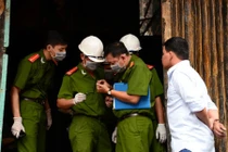 Vụ cháy thiêu chết 7 người: Rơi nước mắt nhìn những gì còn lại