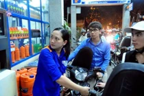 Giá xăng giảm 320 đồng/lít từ 13h hôm nay