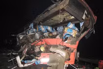 Tai nạn ô tô trên QL1, 31 người thương vong