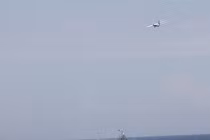 Cận cảnh tàu, máy bay TQ truy đuổi, uy hiếp tàu VN