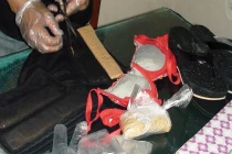 Quái chiêu giấu ma túy vào hậu môn, vùng kín