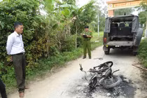 Hàng trăm người nhận tội đánh chết trộm chó