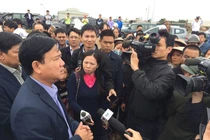 Dân quây bộ trưởng Thăng giữa công trường để kêu cứu