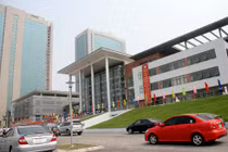 Ngắm những ngôi trường THPT chuyên hoành tráng ở Hà Nội