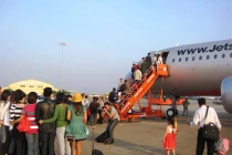 Điều tra người dọa bắn tên lửa nổ tung máy bay Việt Nam