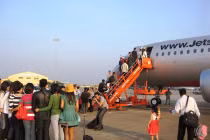 Điều tra người dọa bắn tên lửa nổ tung máy bay Việt Nam