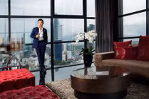 Bên trong căn penthouse pha lê đắt nhất nhì SG của Trần Bảo Sơn