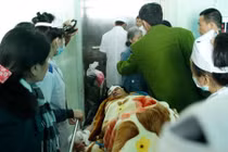 Xông vào nhà trung tá đâm chết 2 người giữa đêm