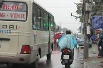 Hàng chục cảnh sát vây bắt nhóm bảo kê xe khách 