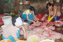 Rùng mình nhìn những thứ bẩn, độc từ Trung Quốc tuồn vào VN