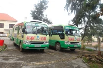 Tài xế xe buýt đình công, hàng trăm khách hàng bức xúc