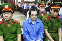 Xử Huyền Như: Luật sư bức xúc không được mang tài liệu, laptop