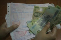 Hóa đơn tiền điện “vống” đột biến: EVN nhầm có chủ đích?!