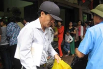 Hạ nhục nhau vì bánh trung thu Bảo Phương