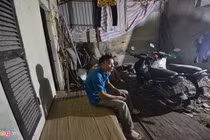 Cảnh sống lều bạt của bố mẹ Huy chương vàng Toán quốc tế