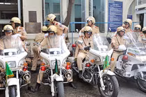 Ảnh đẹp về những nữ CSGT ra quân làm nhiệm vụ