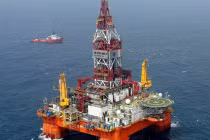 Giàn khoan Hải Dương 981 đã cắm mũi khoan xuống biển