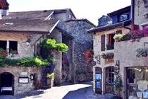 Ngắm những ngôi làng cổ thơ mộng đẹp như tranh