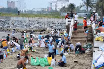 Nghề “hot” cá kiếm ngày siêu bão Haiyan càn quét