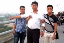 Bác sĩ Cát Tường thất thần kể chuyện ném xác nạn nhân