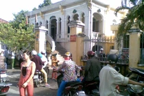 Vì sao bị đơn "đại náo" giữa sân tòa?