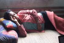 Chôn sống con vừa sinh, độn bụng bầu để giấu hàng xóm