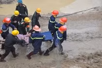 Thưởng nóng 350 triệu cho lực lượng giải cứu vụ sập hầm