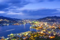 Xem các thành phố bị chiến tranh tàn phá lột xác ngoạn mục