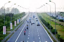 Thu phí đại lộ Thăng Long: Vô lý, thiếu thuyết phục