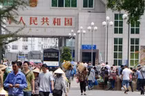 Trung Quốc siết tiểu ngạch: Việt Nam thiệt trước, lợi sau