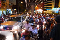 Sẽ thay đổi giờ làm, giờ học tại HN và TP HCM?