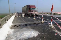 Hàng trăm cầu ở miền Trung đợi... sập